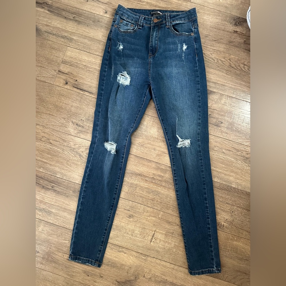 Dark wash high waisted jeans